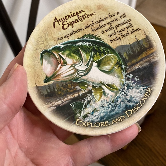 American Expedition Bass Fish Set of four stone coasters wooden holder New - Picture 3 of 4